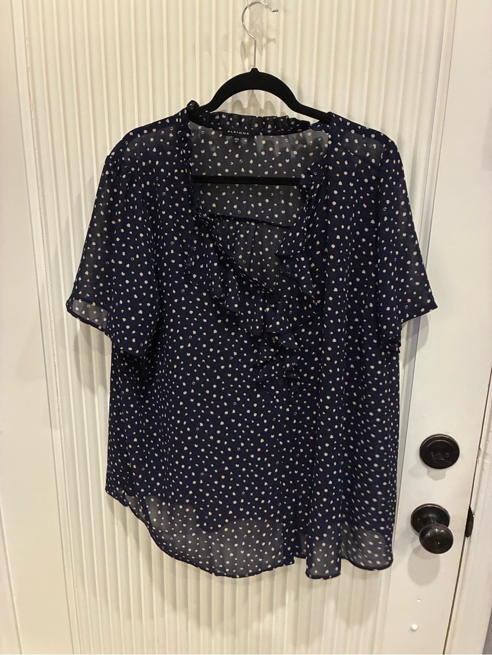 Pleione Navy and White Polka Dot Ruffle V-Neck Blouse sz: 1x